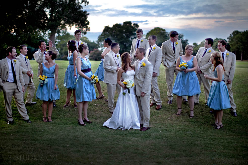 large wedding party at a golf course in carrolton 